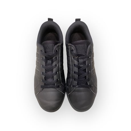 [USED] "adidas" ALL BLACK SNEAKER