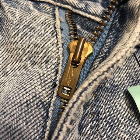 [USED] Levis 26505 CUTOFF SHORTS
