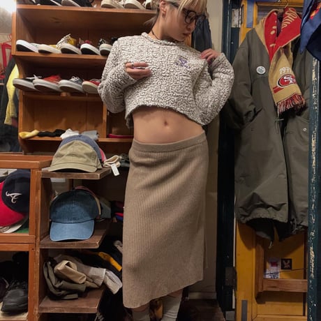 [USED] WCU クロップド丈 モコモコ カレッジ　トップス