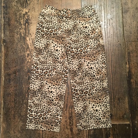 [USED] レオパード柄はんぱ丈パンツ