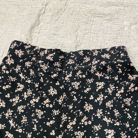 [USED] 小花柄フレアPANTS🌼