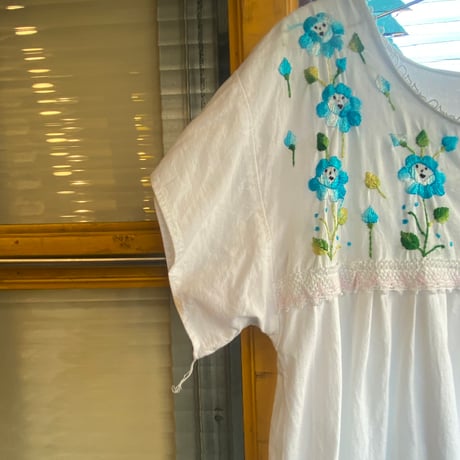 [USED] お顔のお花💠メキシカン刺繍ワンピース