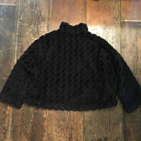 [USED] Black 型押し風フェイクファーJKT