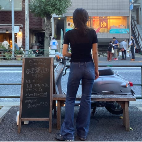 [USED] ストレッチデニムのフレアパンツ