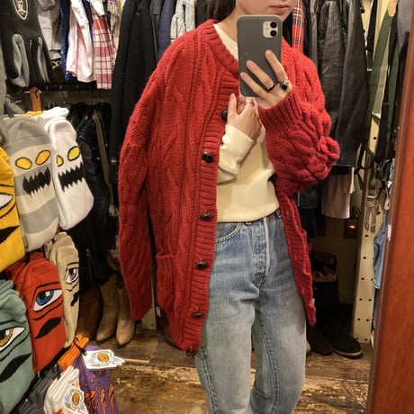[USED] 真っ赤なケーブルニットCARDIGAN♡