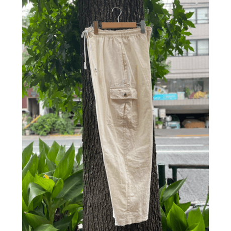 [USED]  WHITE CARGO PANTS