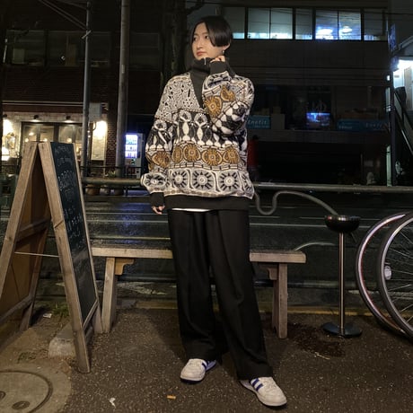 [USED] 総柄ハイネックZIPニット！