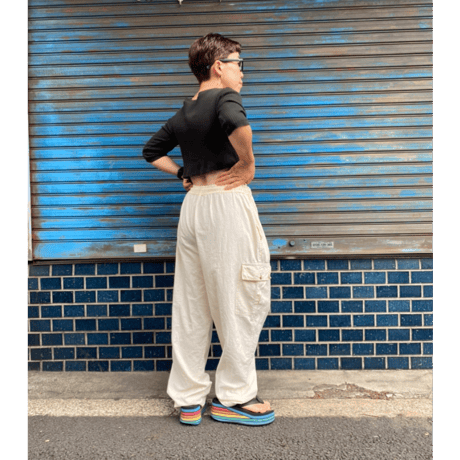 [USED]  WHITE CARGO PANTS