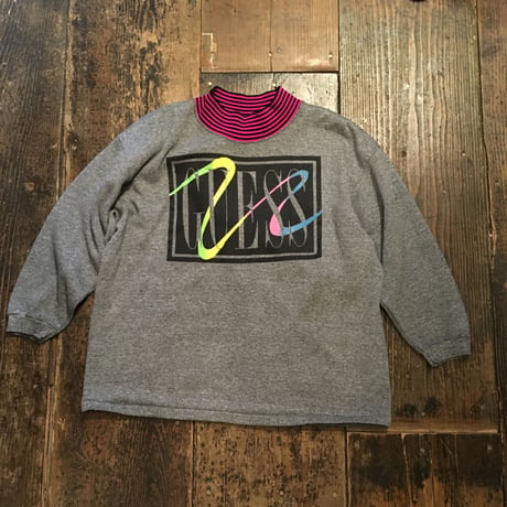 [USED] GUESS  ハイネック スエット