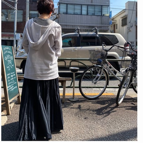 [USED] BLACK  ボリュームロングスカート