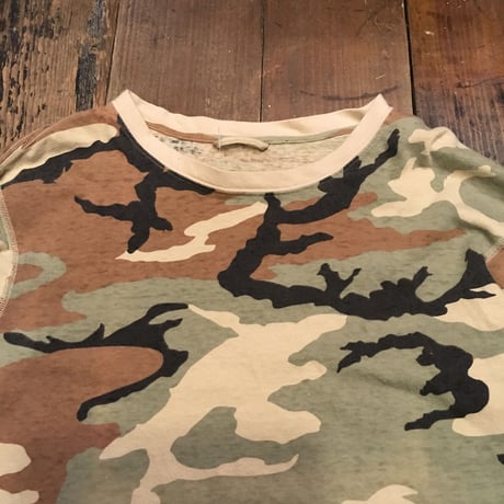 [USED] 指穴つき♡CAMO柄Tee