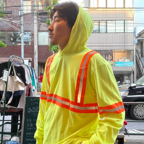 [USED] REFLECTOR HOODED LS TEE