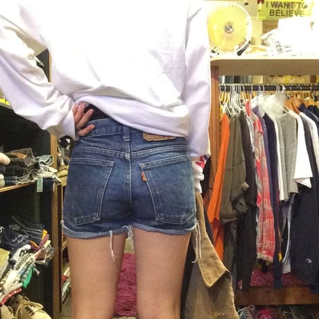 [USED] Levis 630 cut off  SHORTS