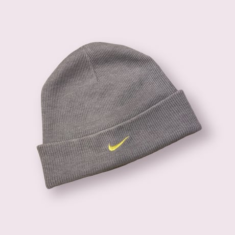 [USED] NIKE  ビーニー　リバーシブル
