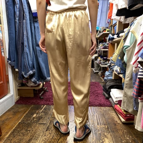 [USED] シャンパンゴールド🌟サテン パンツ