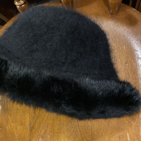 [USED] BLACK FUR HAT♡ 
