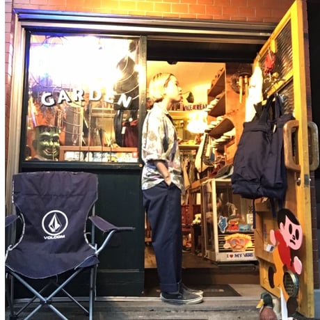 [USED] 渋め ボタニカル柄シャツ