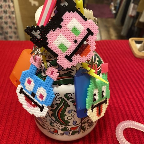 [BENICOTOY] くるくる ビーズ キーホルダー