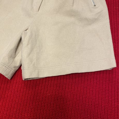 [USED] BEIGE WOOL SHORTS♡