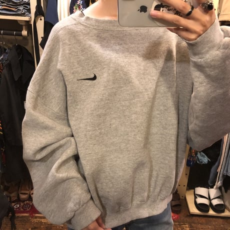[USED] NIKEワンポイント刺繍SWEAT
