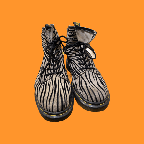 [USED] Dr.Martens 8HOLE - ゼブラ SUEDE