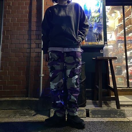 [USED] good size💜purple CAMO PANTS