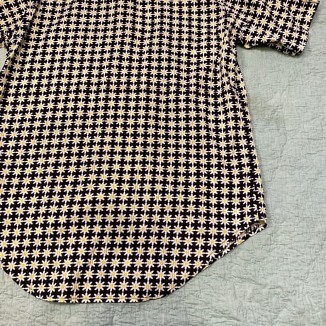 [USED] VINTAGE MARGUERITE SHIRT🏵
