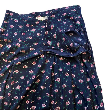 [USED]レーヨン小花柄ロングスカート