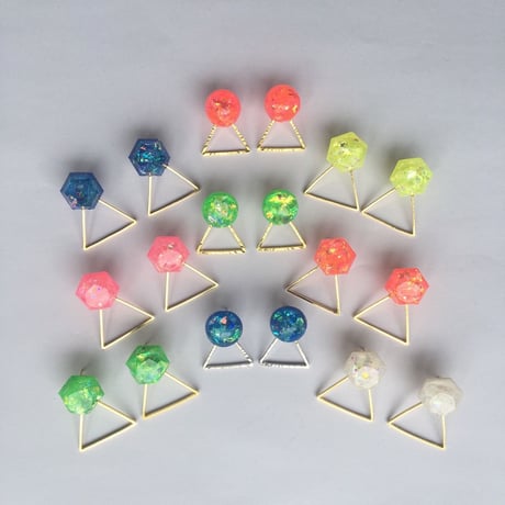 [BENICOTOY] TRIANGLEピアス