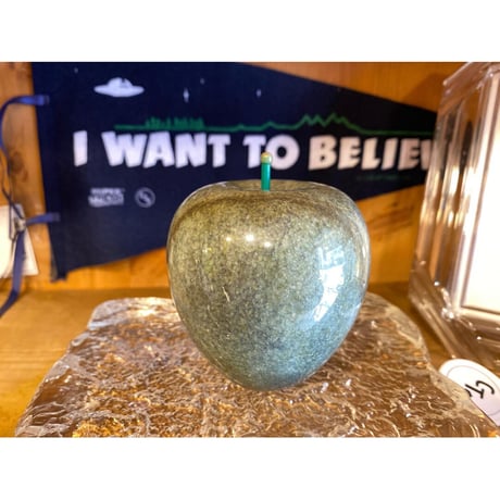 [CHEAP TIME$ vintage ] "Apple" 石の置物