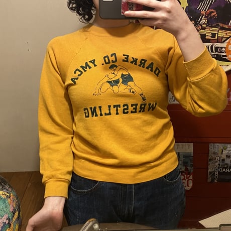 [USED] youth size 🤼 VINTAGE SWEAT