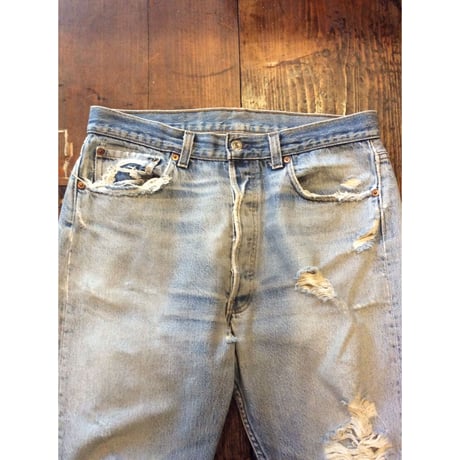 [USED] Levis 501ダメージデニム