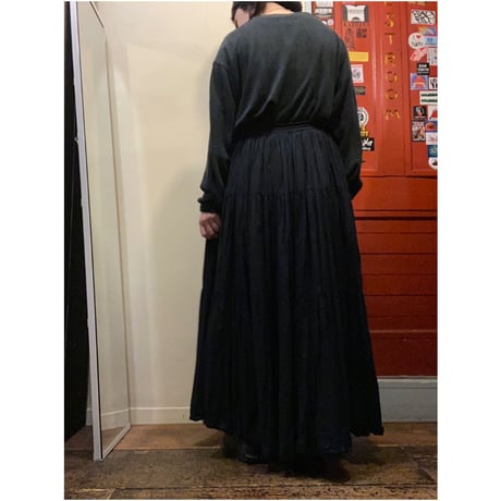 [USED] BLACK  ボリュームロングスカート