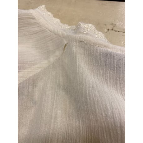 [USED] コットンガーゼ刺繍TOPS