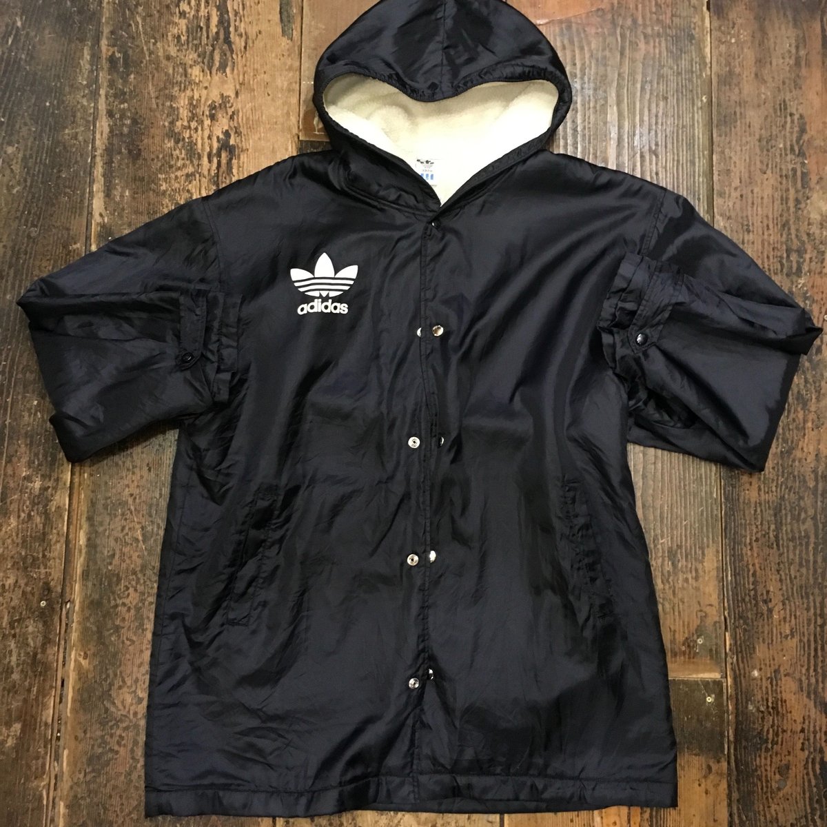 adidas 裏ボアベンチコート サイズ160 思いがけない シルバー adidas 裏ボアベンチコート サイズ160 思いがけない シルバー
