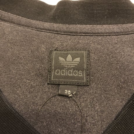 [USED] adidas  ベロアVネックTOPS！