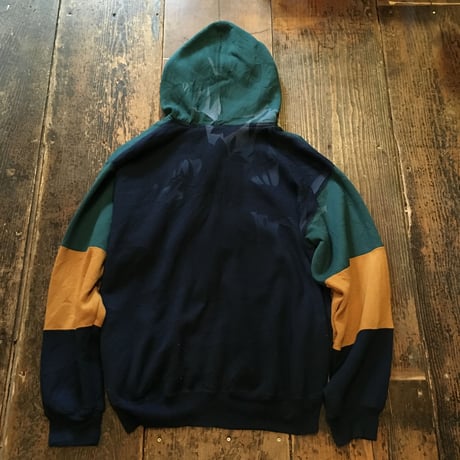 [USED] 渋めカラーのプルオーバーパーカー
