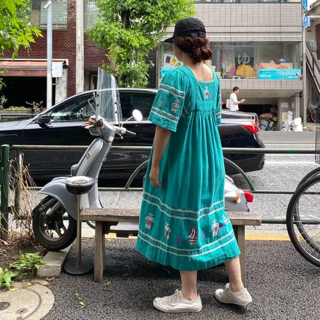 [USED] ミントグリーン刺繍ワンピース