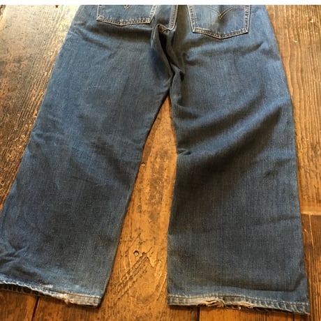 [USED] 太めシルエット！Levis DENIM