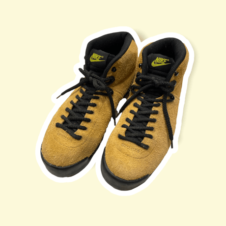 [USED] 2010 NIKE AIR MAGMA
