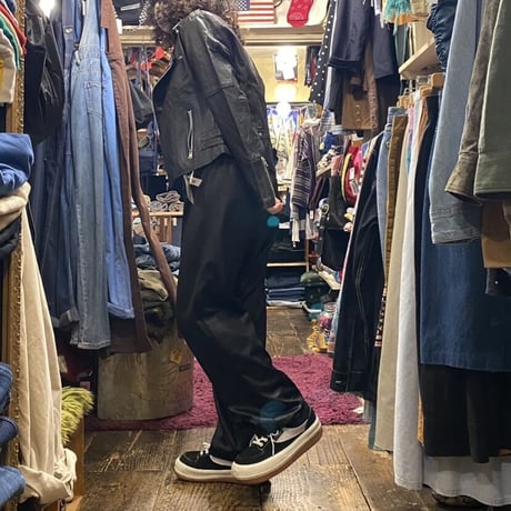 [USED] パイソン柄♡型押しPOLY PANTS