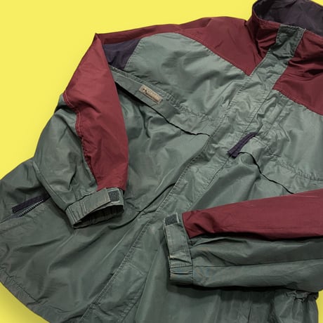 [USED] Columbia ナイロンジャケット🌲