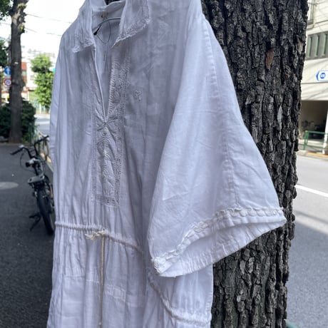 [USED] vintage WHITE 2way 襟付き 刺繍 O/P