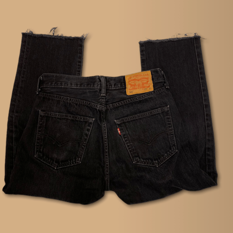[USED] Levis 501 Black  cutoff