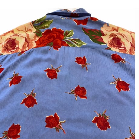 [USED] バラいっぱい🌹レーヨン SHIRTS