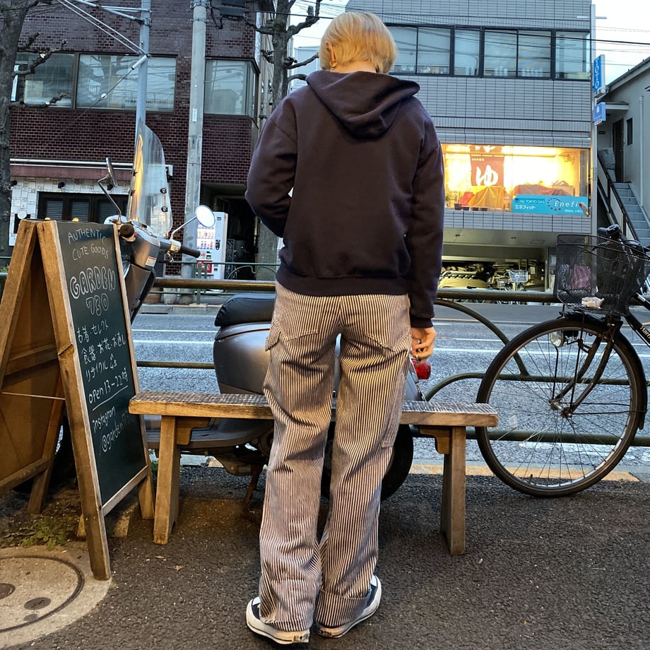 60472fcec19c4547f5f42f0c