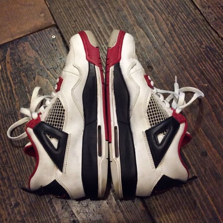 [USED] NIKE AIR JORDAN 4 retro