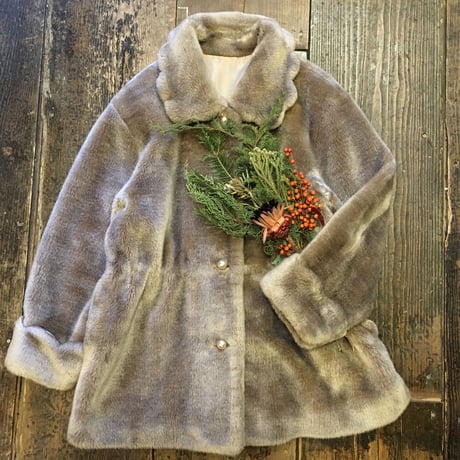 [USED] かわいいディティール! FAKEファーコート