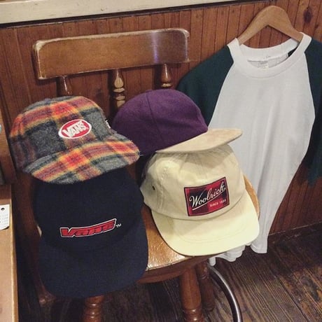 [USED] エリが白いラグランTee