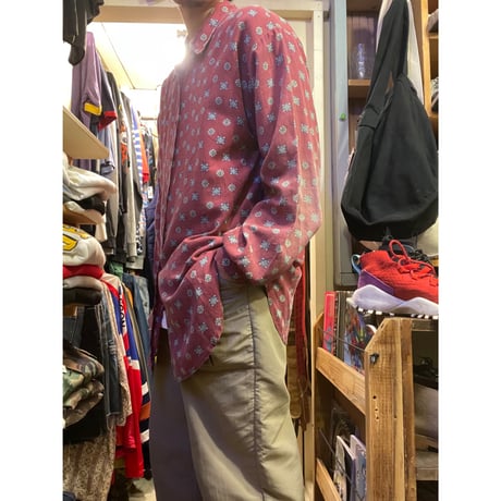 [USED] MEDALLION PRINT SHIRT